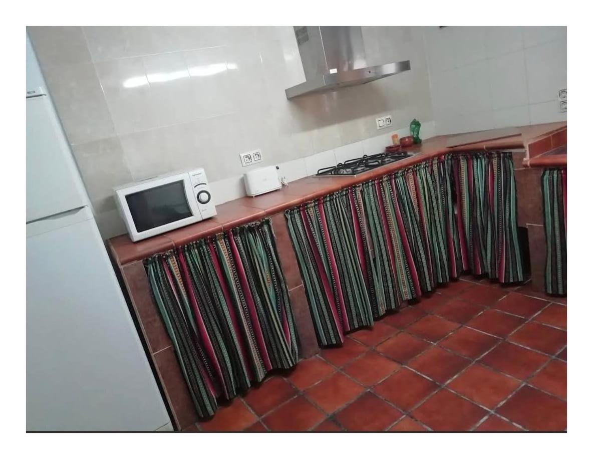 Casa Rural El Abejorro Алкала дел Хукар Екстериор снимка