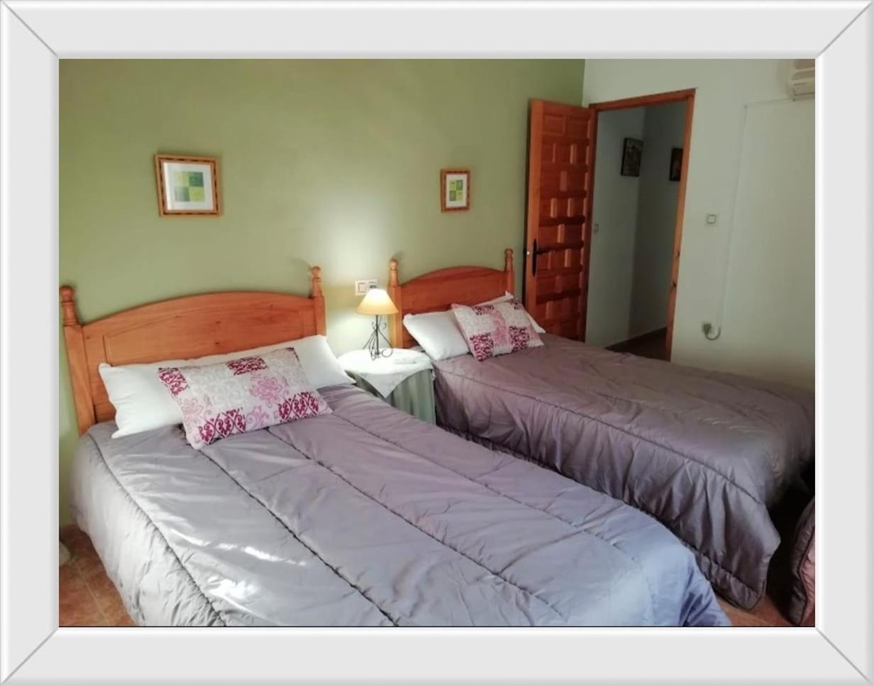 Casa Rural El Abejorro Алкала дел Хукар Екстериор снимка